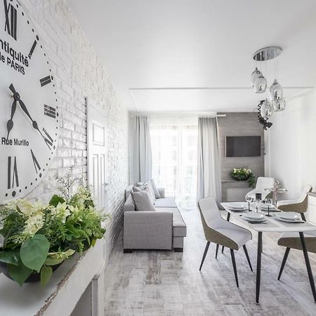 Good Time Apartment Business Center Warszawa Eksteriør billede